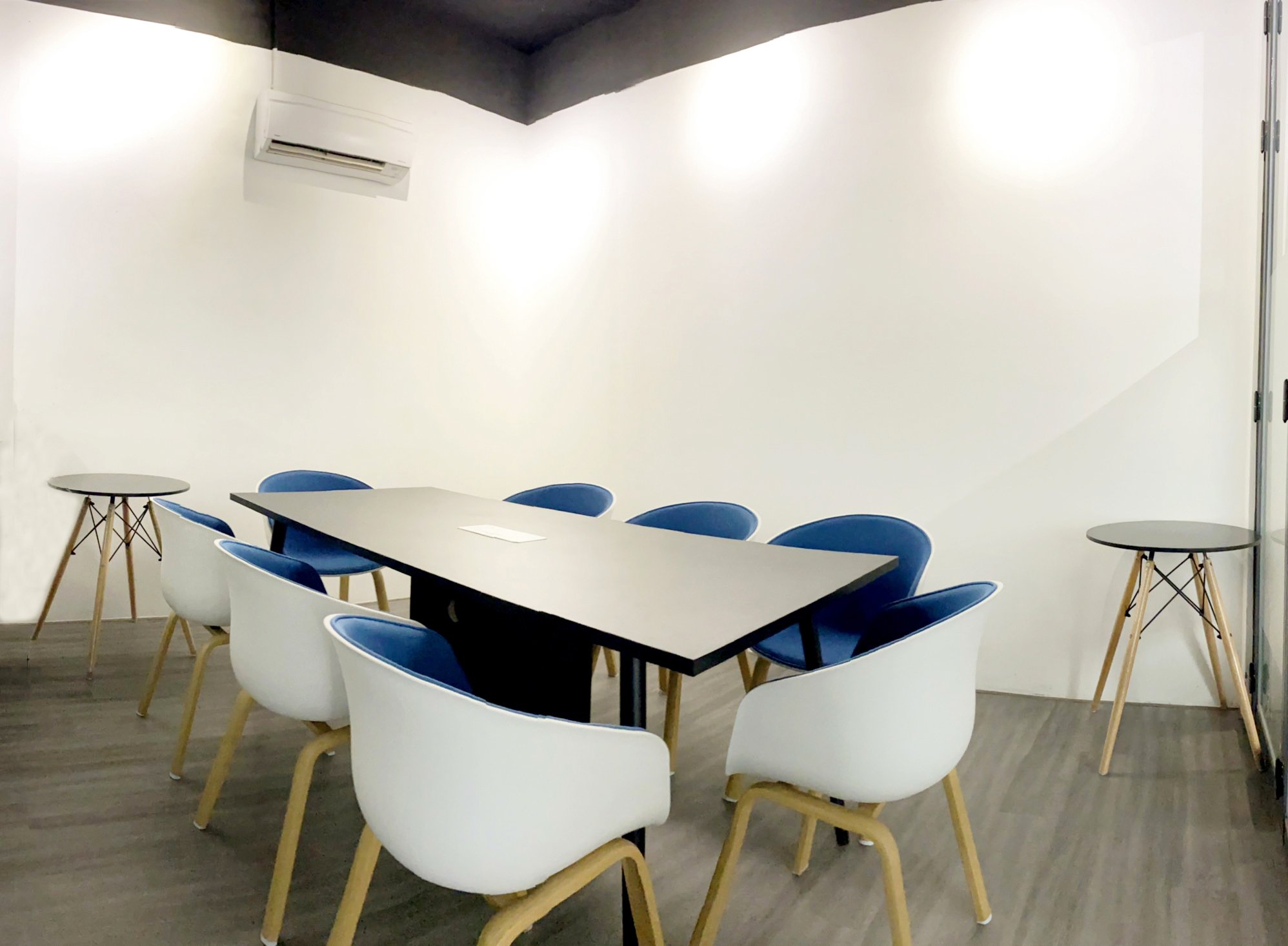 Saigon Coworking image 4