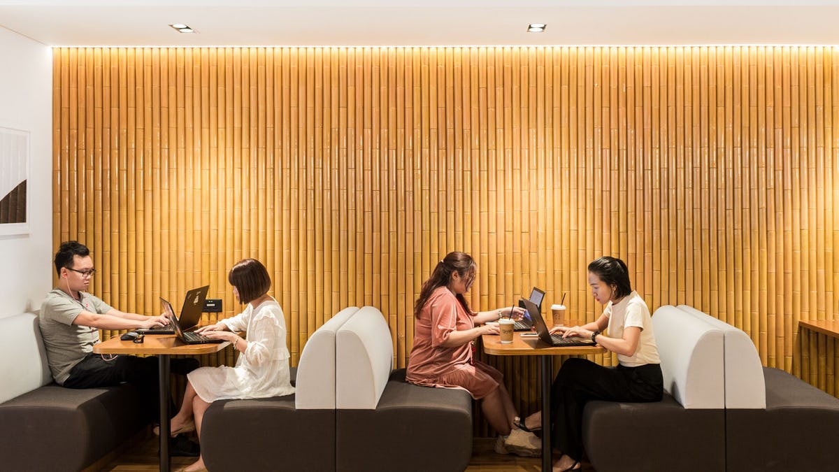 WeWork Lim Tower 3 image 2