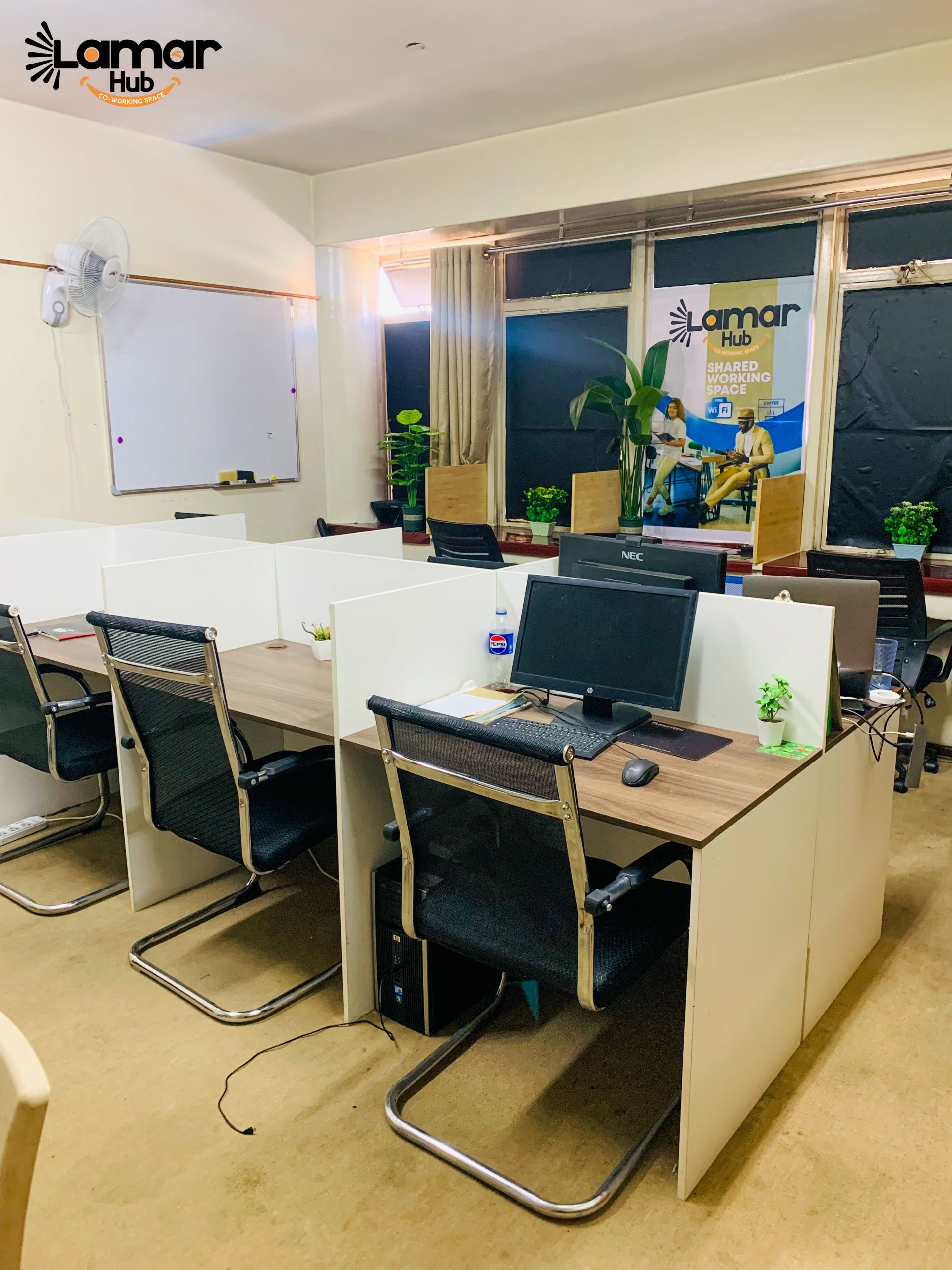 Lamar Hub Coworking space image 3